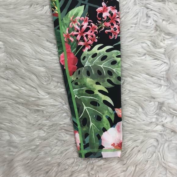 DoYouEven Jungle Floral Palm High Rise Leggings - Picture 11 of 14